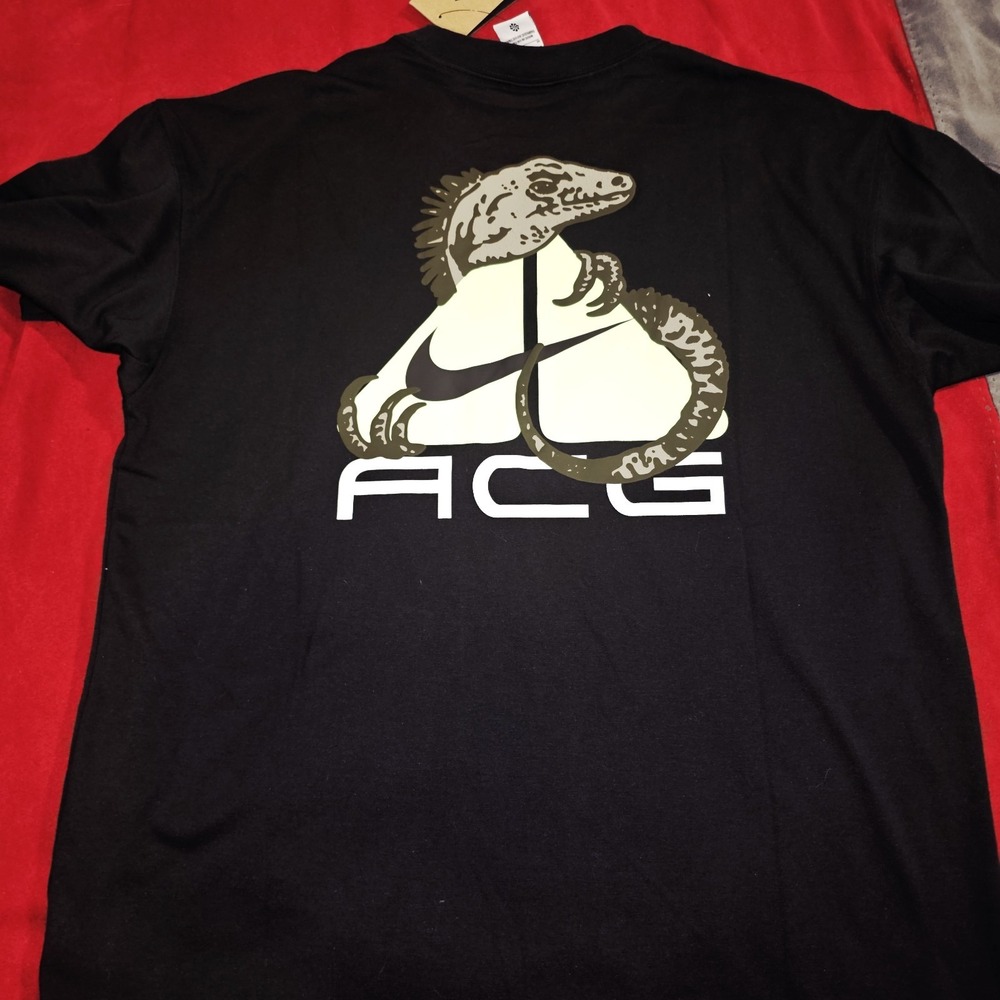Nike ACG Black Iguana Graphic Dri-FIT T-Shirt HJ0884-010 size M